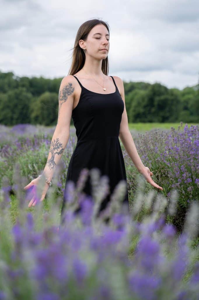 Jennyfer Boisjoly, Thérapeute holistique